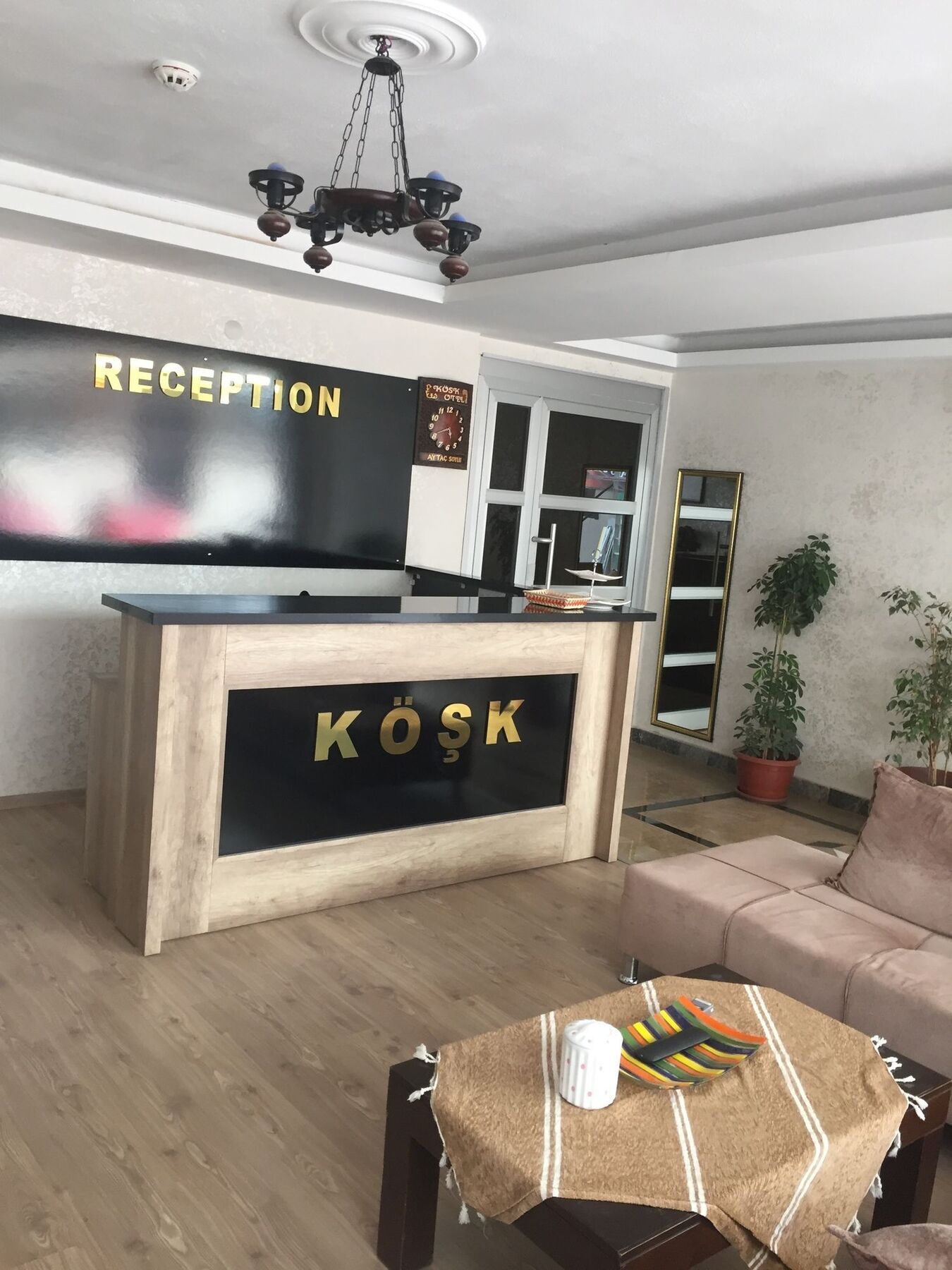 Koesk Hotel Antalya Buitenkant foto